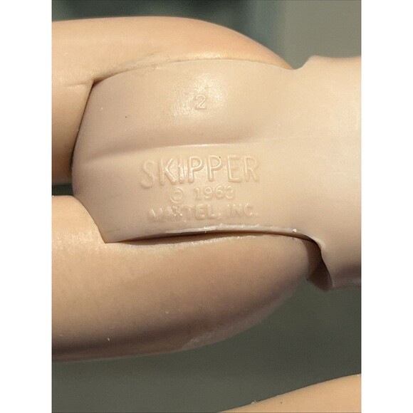 Vintage Barbie Skipper DOLL Lot Party Time 1021 Coat Dress Swimsuit carry case - Picture 4 of 11